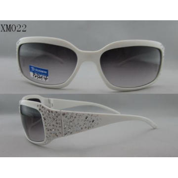 Fashionable Plastic Sunglasses P23214